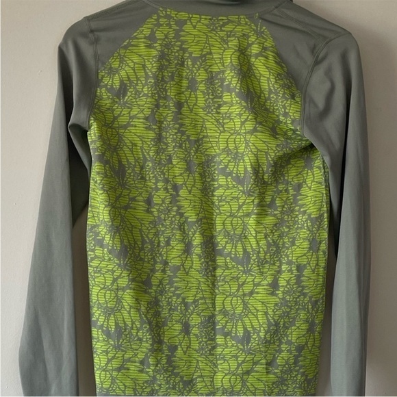 Fabletics gray/neon full zipper jacket. Medium - Picture 7 of 9